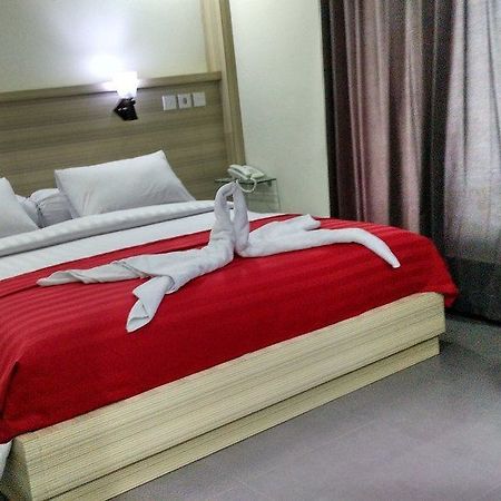 Maxi Hotel Kedonganan Jimbaran  Ngoại thất bức ảnh