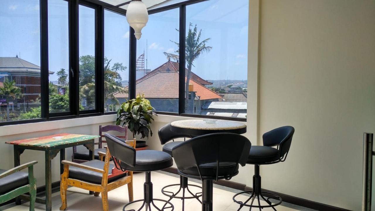 Maxi Hotel Kedonganan Jimbaran  Ngoại thất bức ảnh