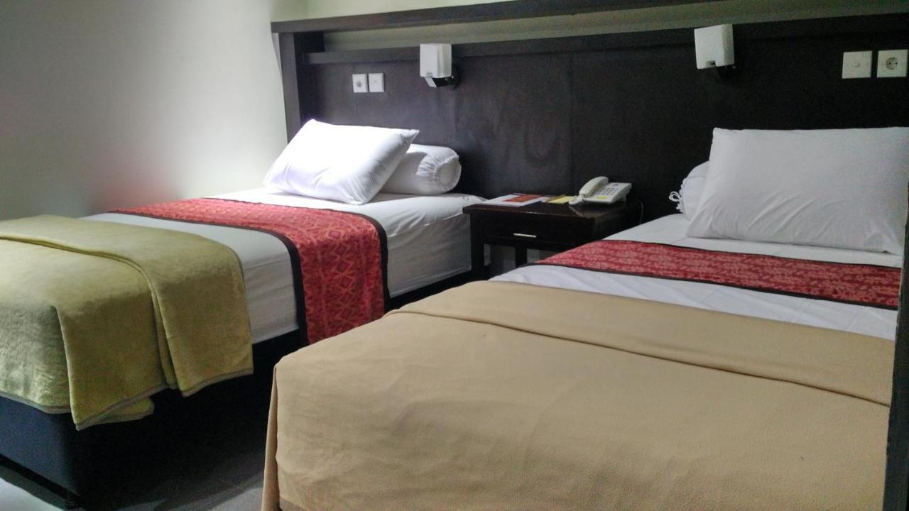 Maxi Hotel Kedonganan Jimbaran  Ngoại thất bức ảnh