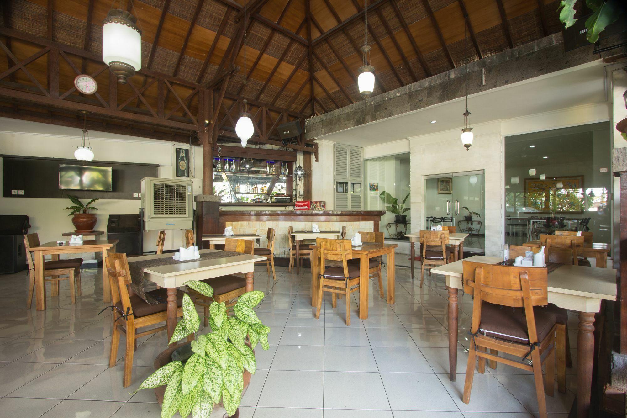 Maxi Hotel Kedonganan Jimbaran  Ngoại thất bức ảnh